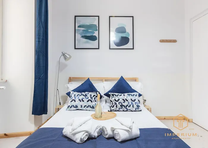 Πανσιόν Imperium Vittorio - 4 Bdr, Center, 100mt To Train Station, Pvt Bathrooms, A-c
