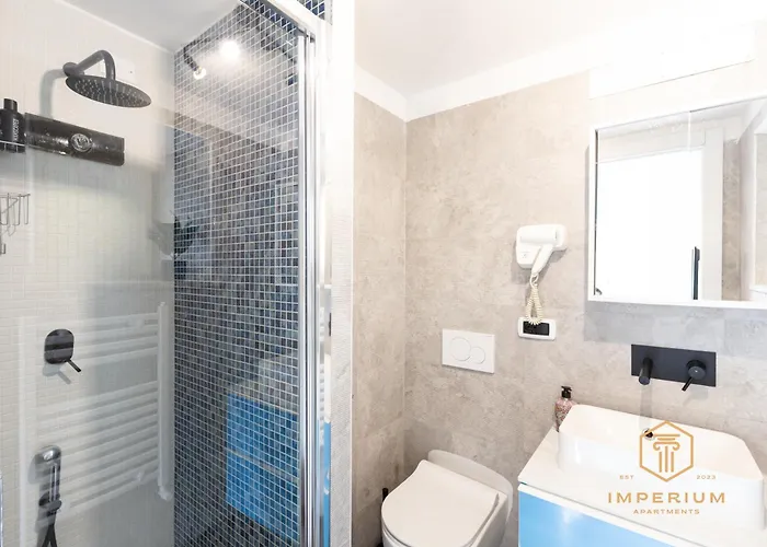 Imperium Vittorio - 4 Bdr, Center, 100mt To Train Station, Pvt Bathrooms, A-c Ρώμη