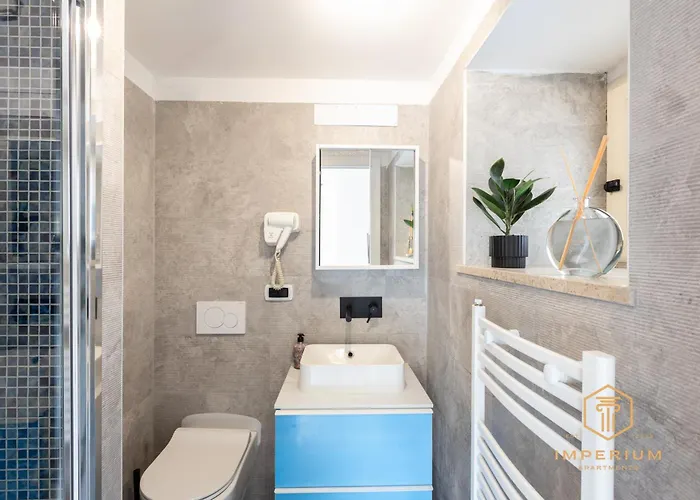 Imperium Vittorio - 4 Bdr, Center, 100mt To Train Station, Pvt Bathrooms, A-c Ρώμη